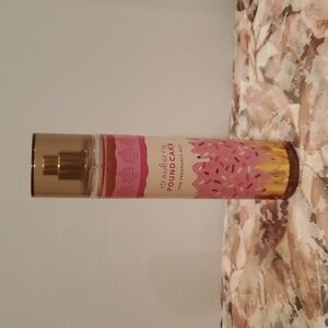 Bath & Bodyworks Strawberry Poundcake Fine Fragrance Mist